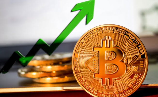 Bitcoin 9 Günlük Yükselişin Ardından İlk Kez 18.000 Doları Aştı